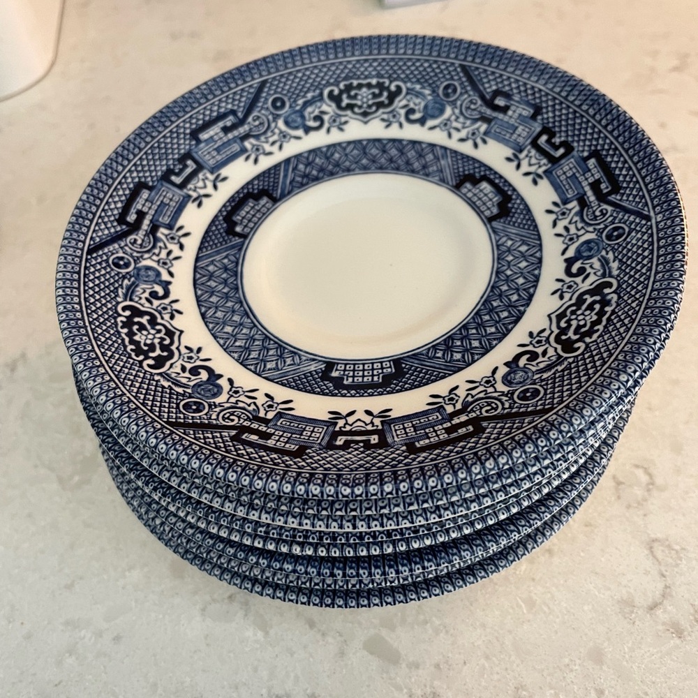 Churchill Blue Willow Saucer Set (8 Saucers)